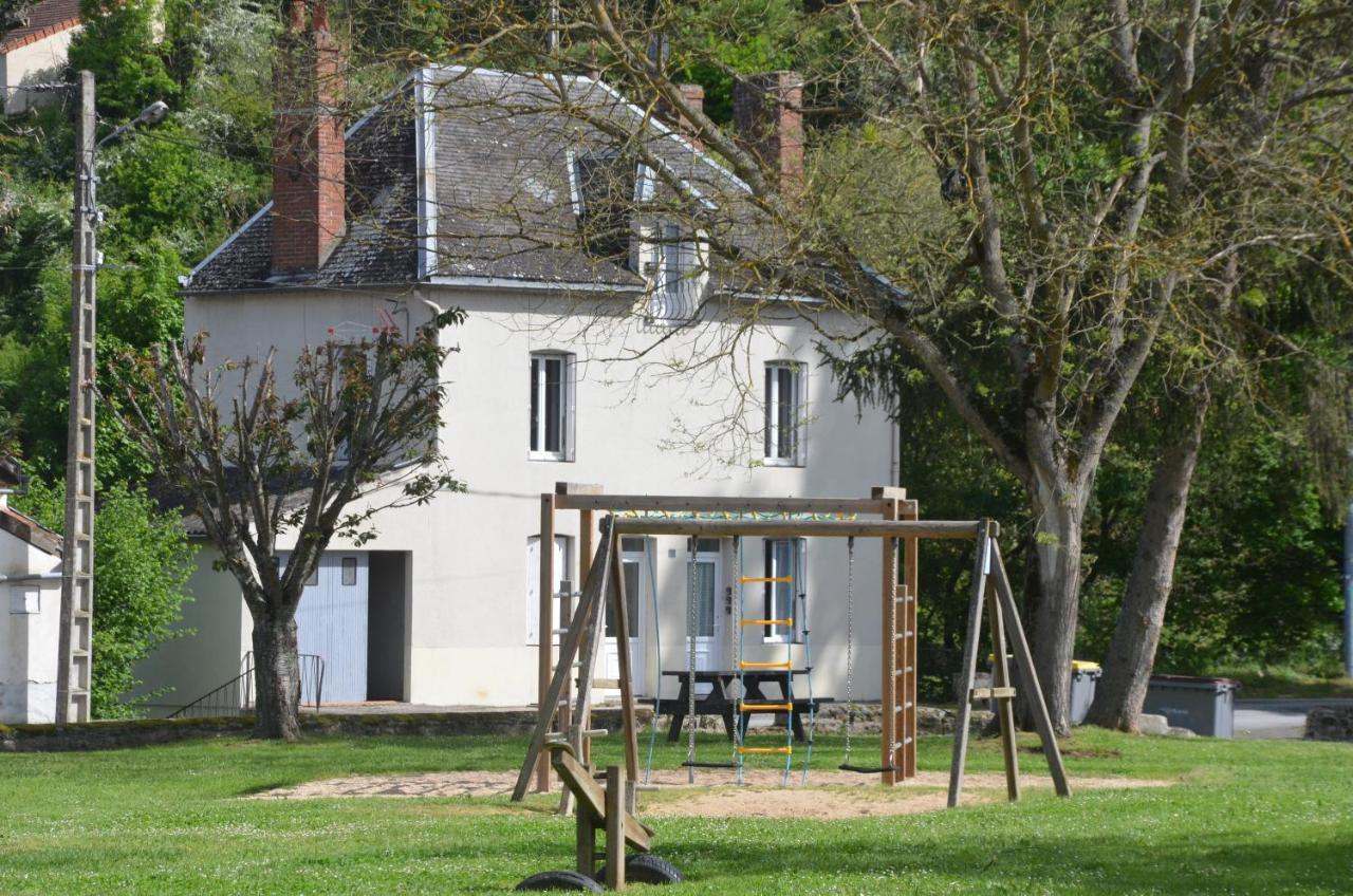 AU BORD DE L'EAU Studio 2 Chambon-sur-Voueize Esterno foto